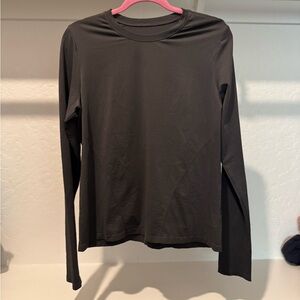 Fabletics dark gray long sleeve women’s - best for size M/L